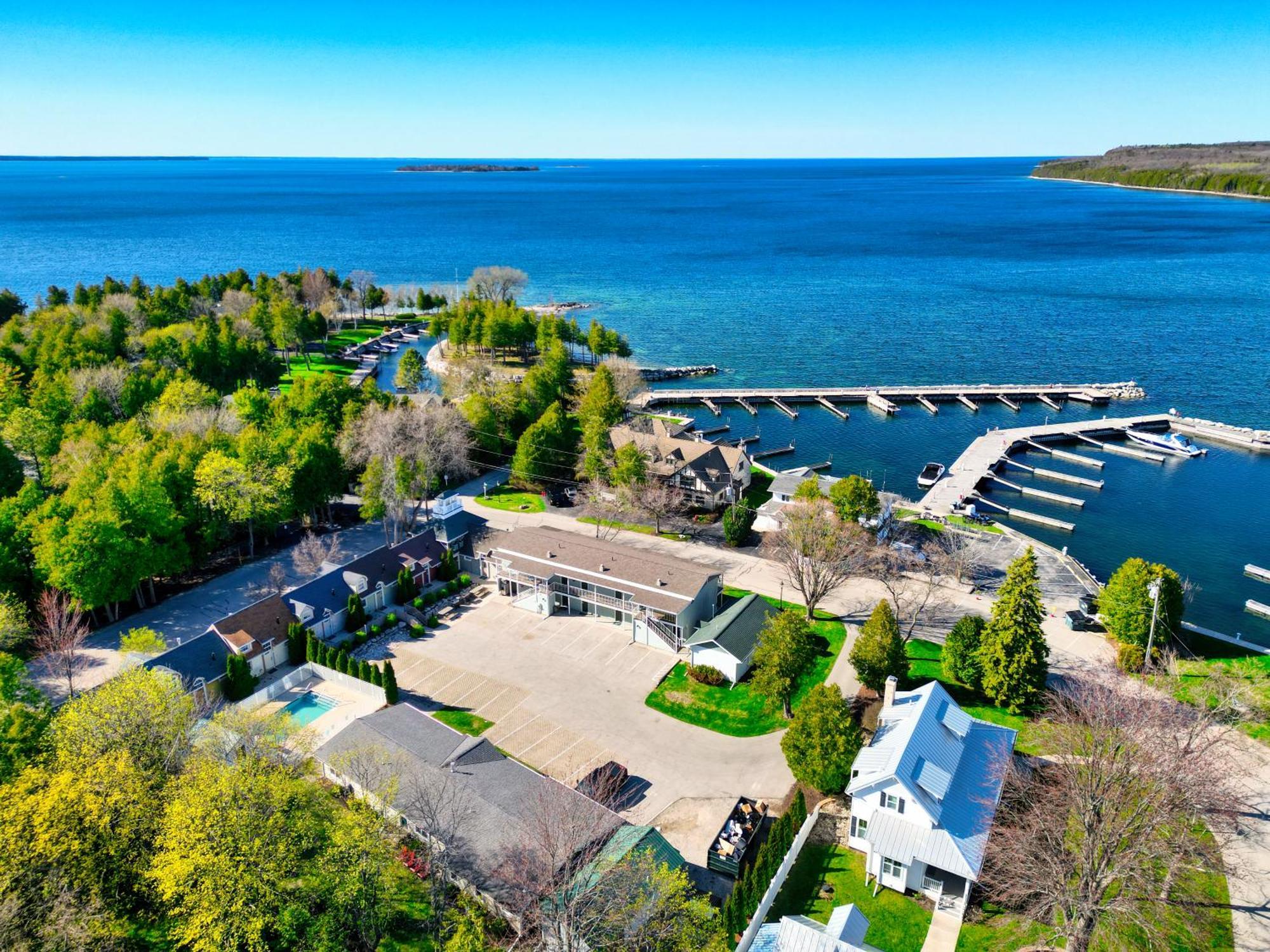 Spruce & Shore Motel Фіш-Крік Екстер'єр фото