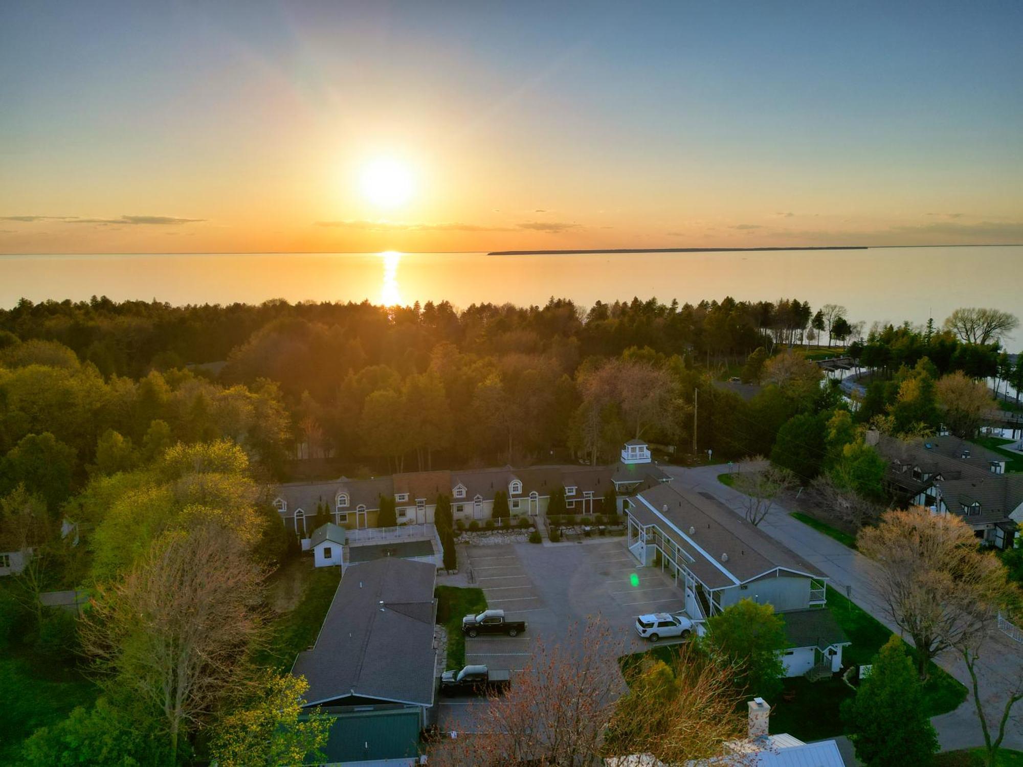 Spruce & Shore Motel Фіш-Крік Екстер'єр фото